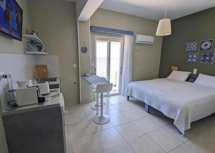 Pillbox Seafront And Aparthotel